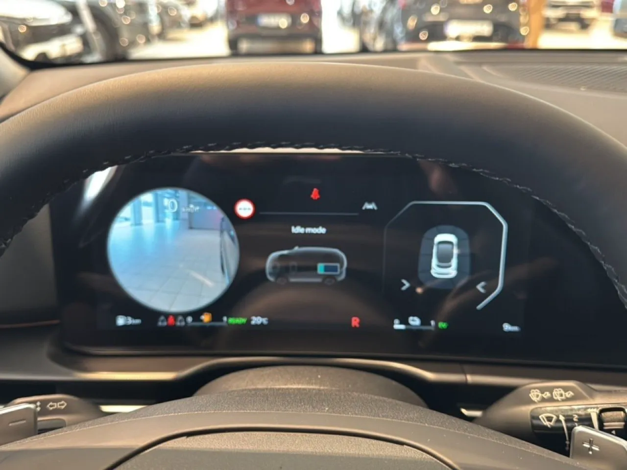 Vehicle image 14
