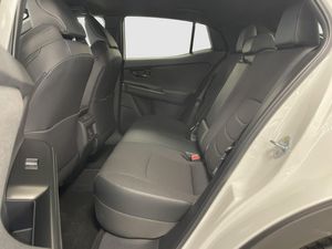 Toyota C-HR+ bild 8