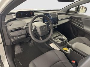 Toyota C-HR+ bild 8