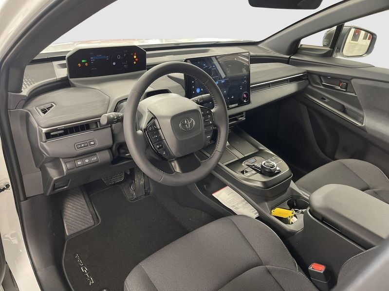 Toyota C-HR+ bild 7