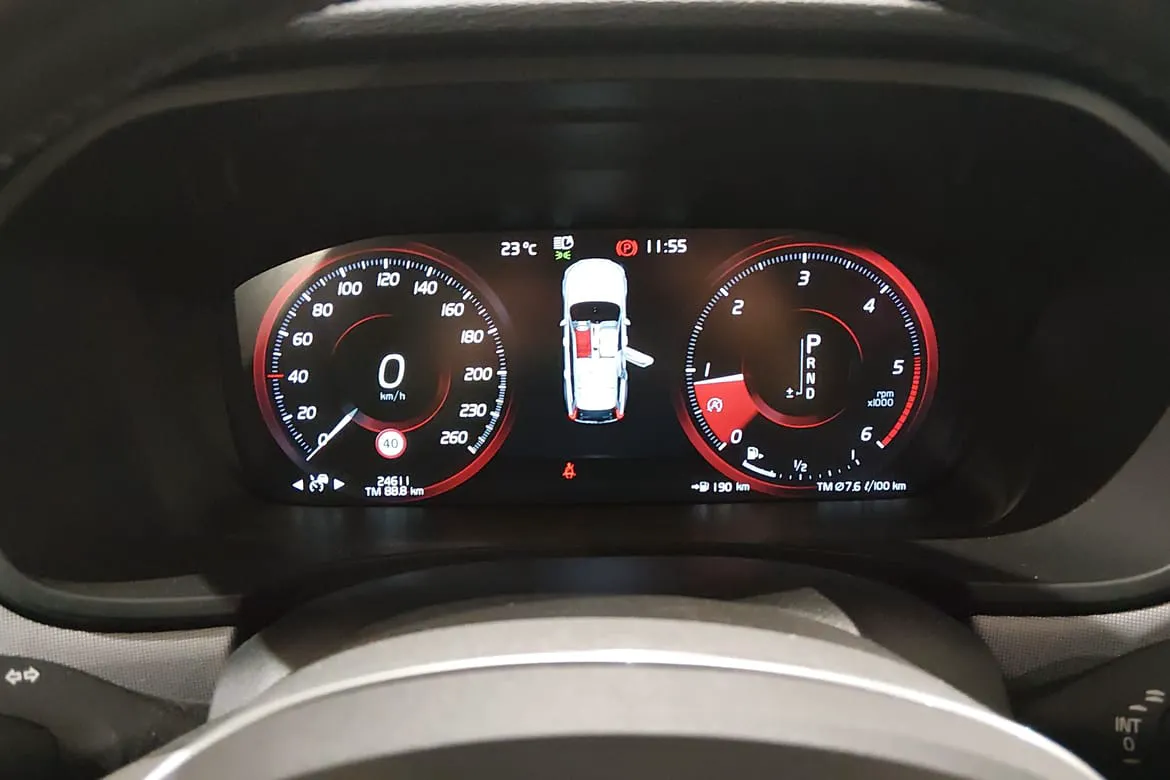 Vehicle image 14