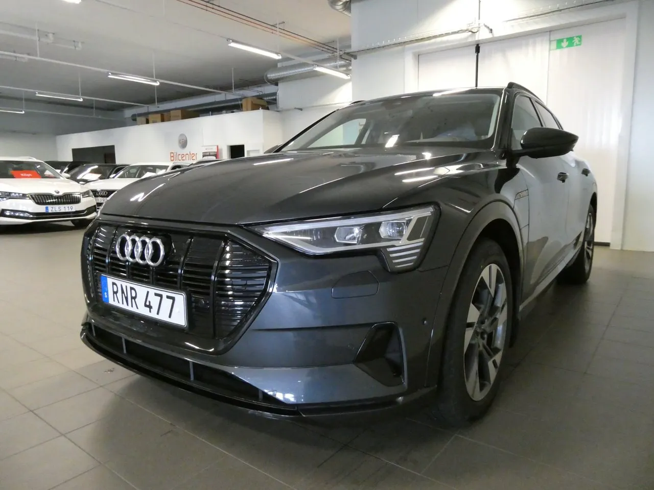 Vehicle image 13
