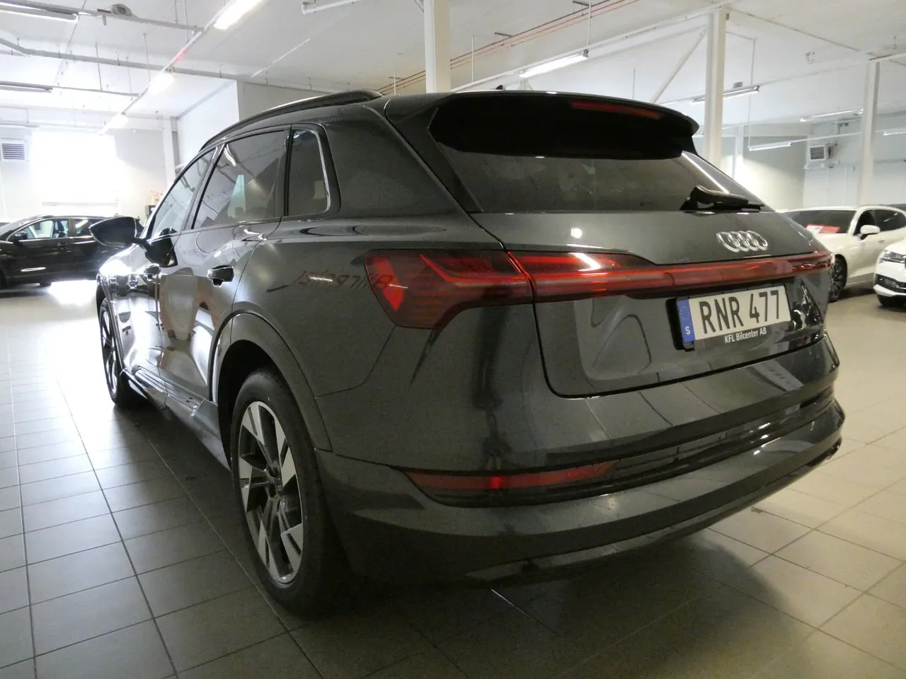 Vehicle image 12