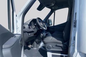 Mercedes e-Sprinter bild 8