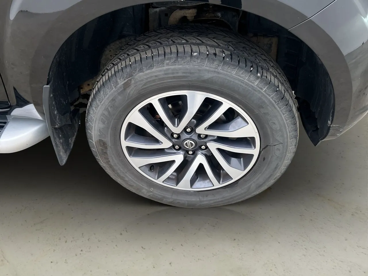 Vehicle image 32