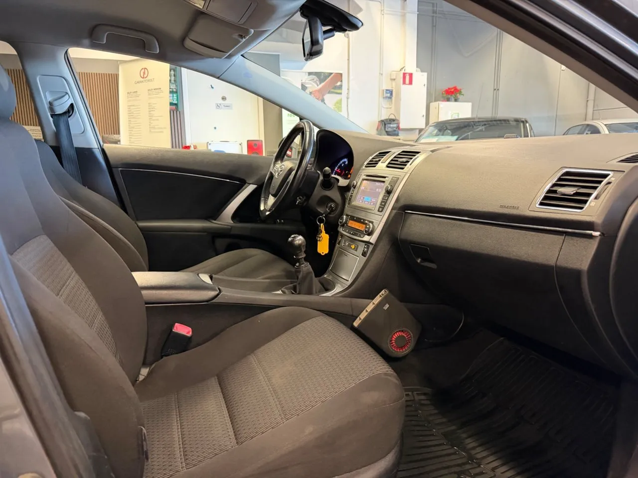 Vehicle image 18