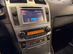 Toyota Avensis bild 13