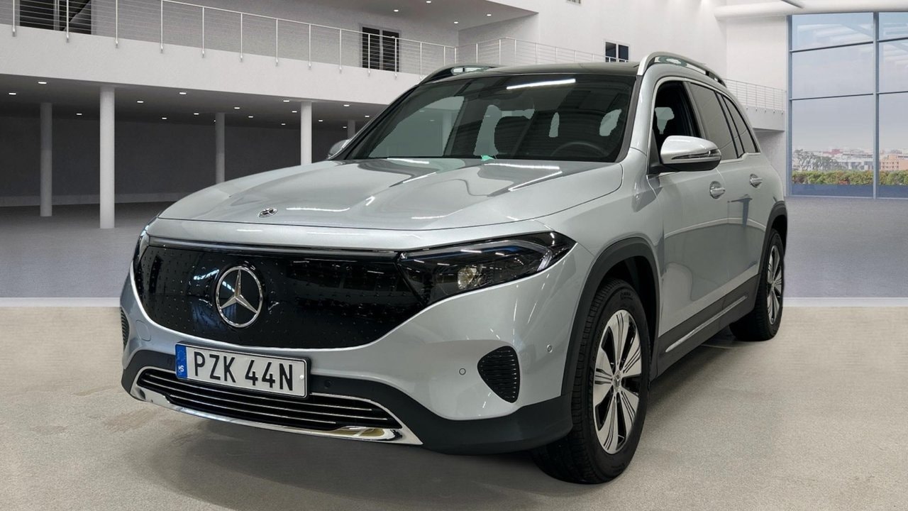 Mercedes EQB250+
