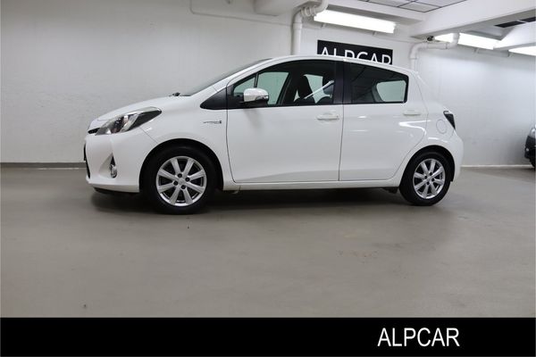 Toyota Yaris HYBRID ACTIVE KEYLESS MOTOR+KUPEVÄRMARE V-HJUL - 2012
