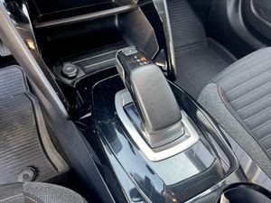 Peugeot e-2008 bild 11