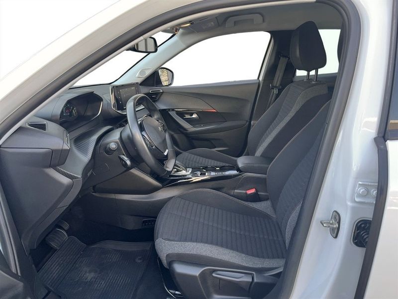 Peugeot e-2008 bild 4