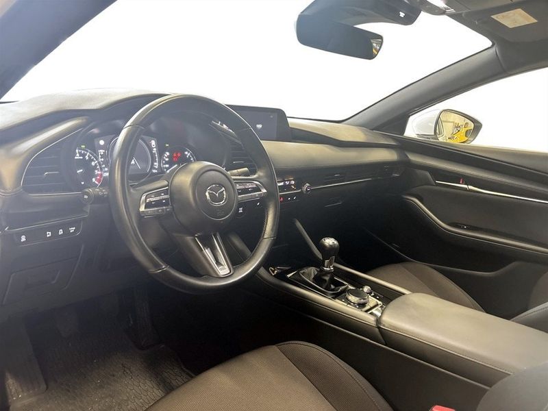 Mazda 3 bild 4