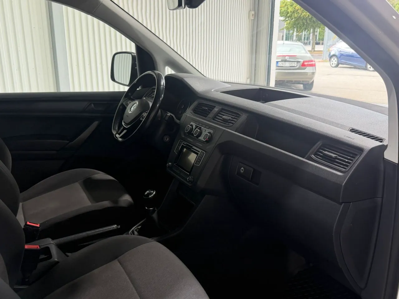 Vehicle image 14