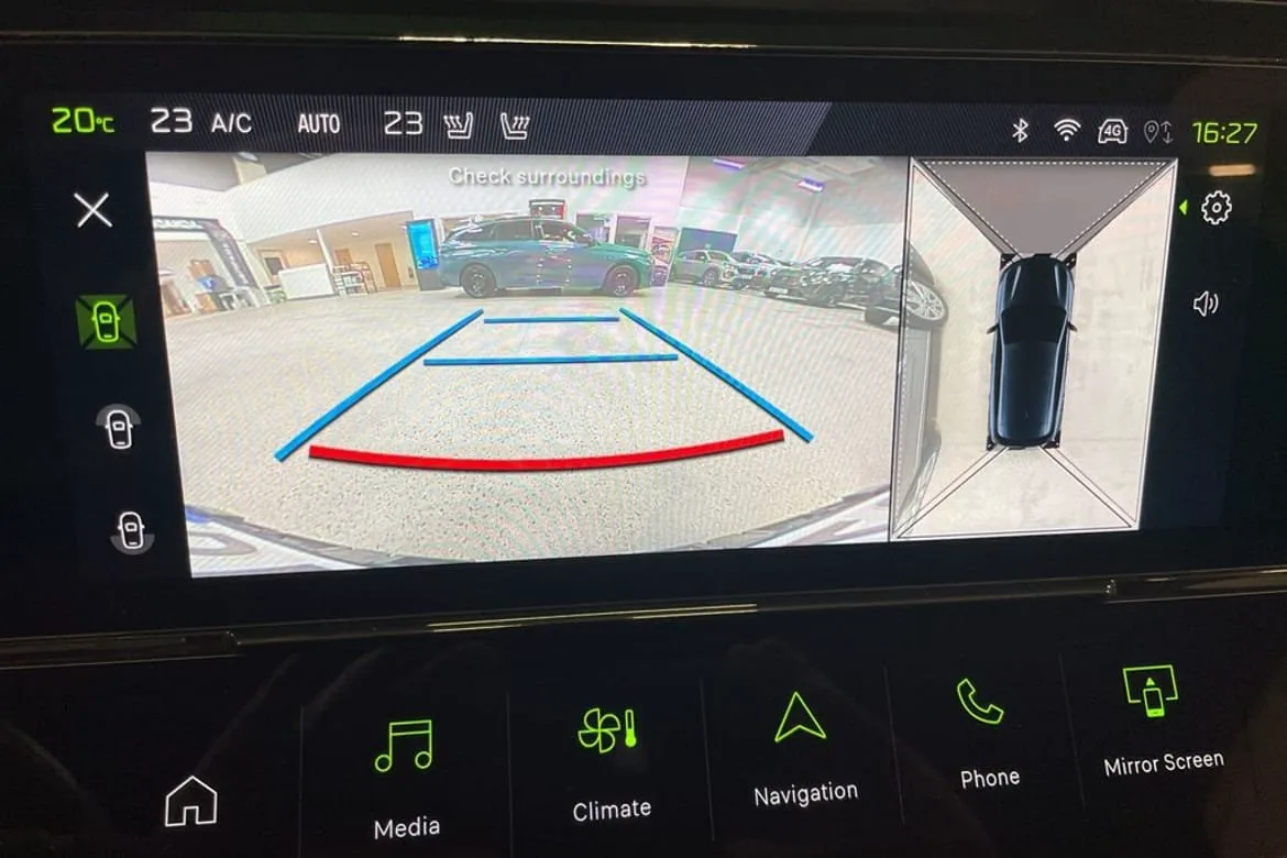 Vehicle image 13
