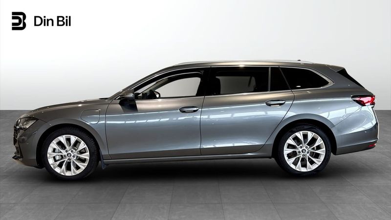 Skoda Superb bild 2