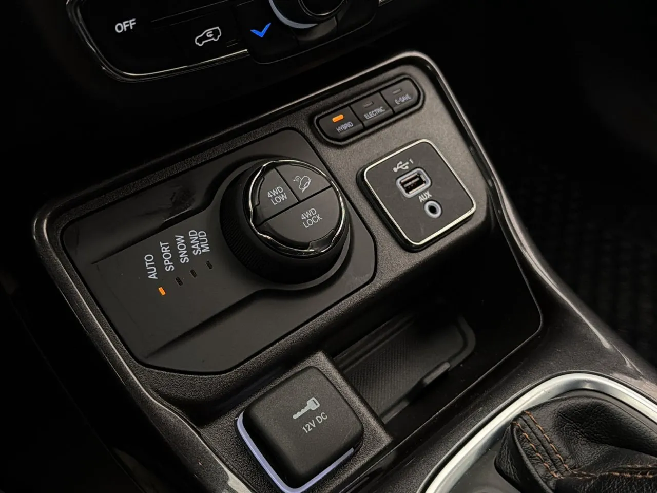 Vehicle image 23