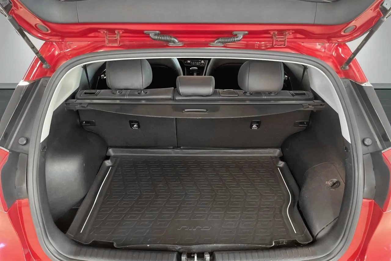 Vehicle image 16