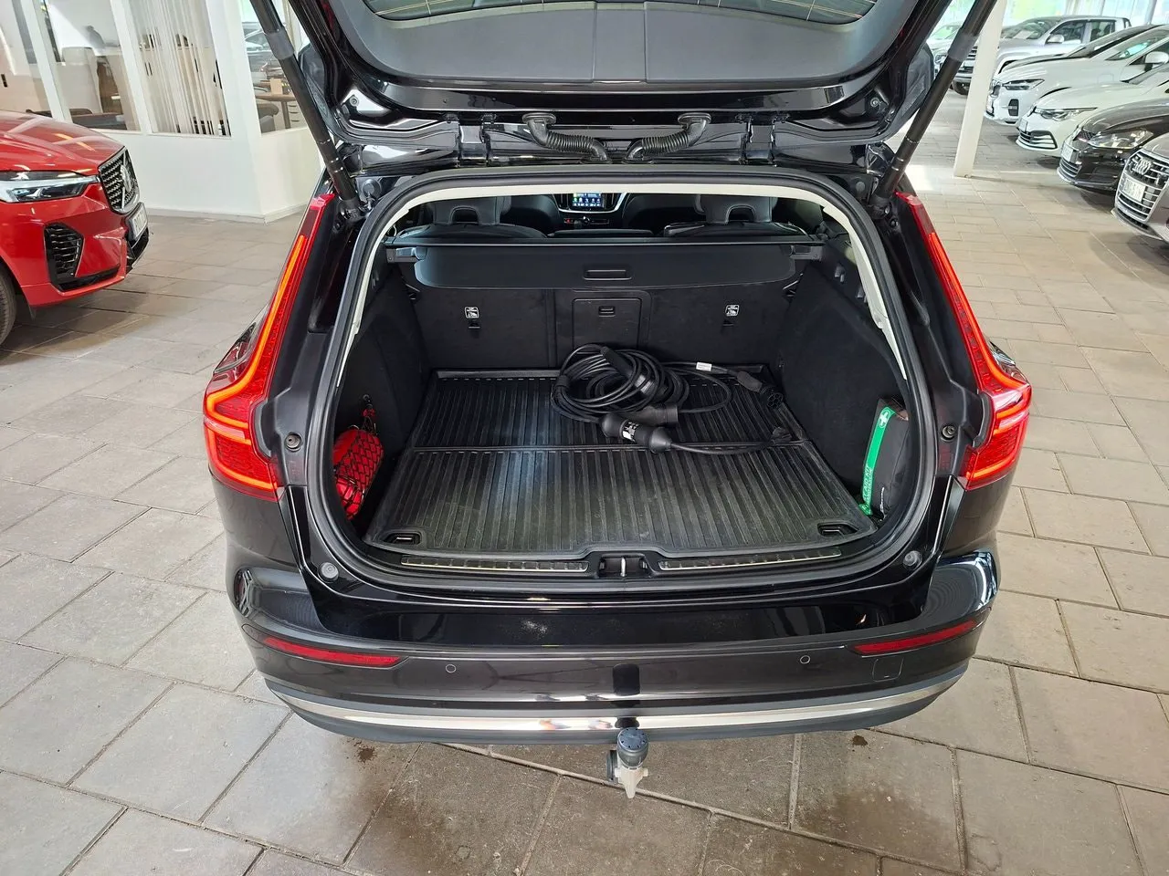 Vehicle image 15