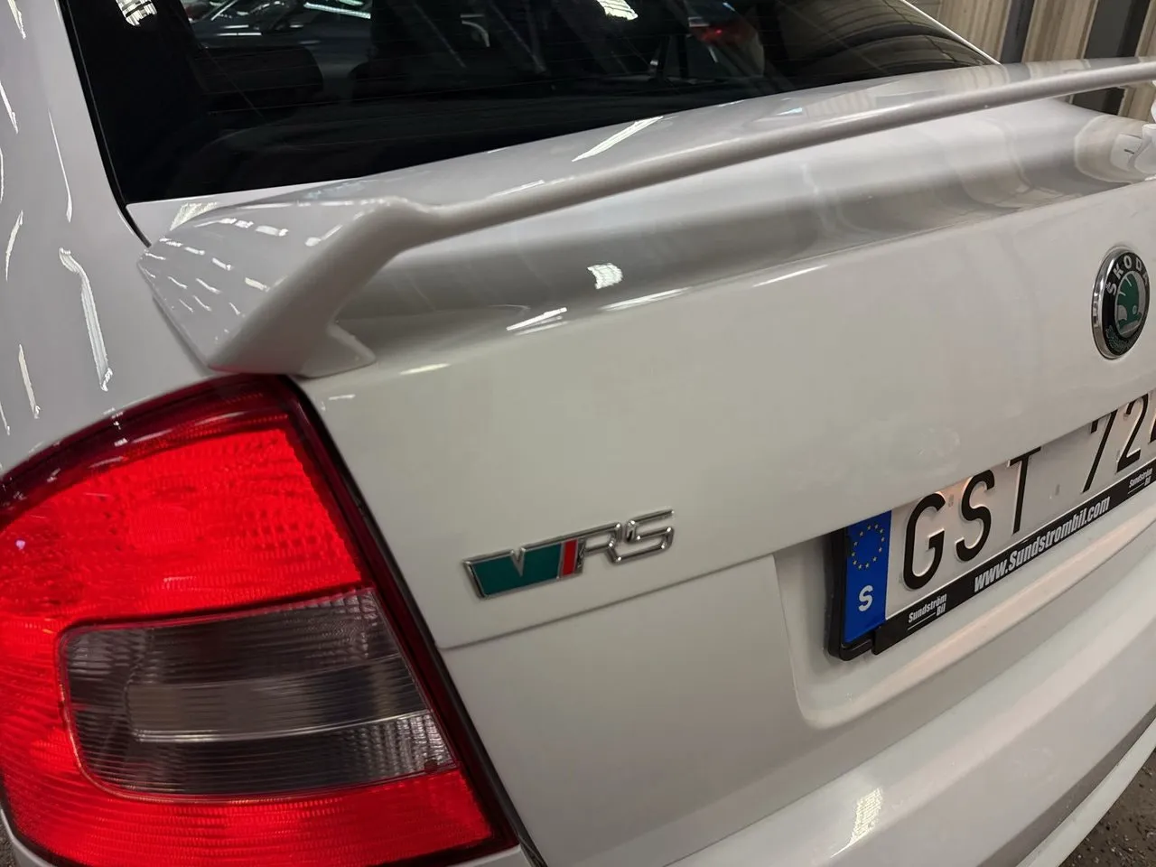 Vehicle image 8