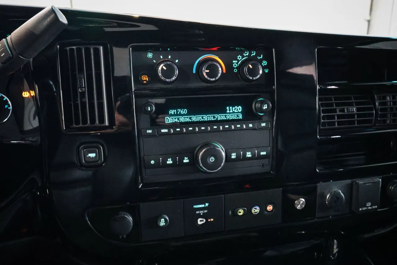 Vehicle image 22
