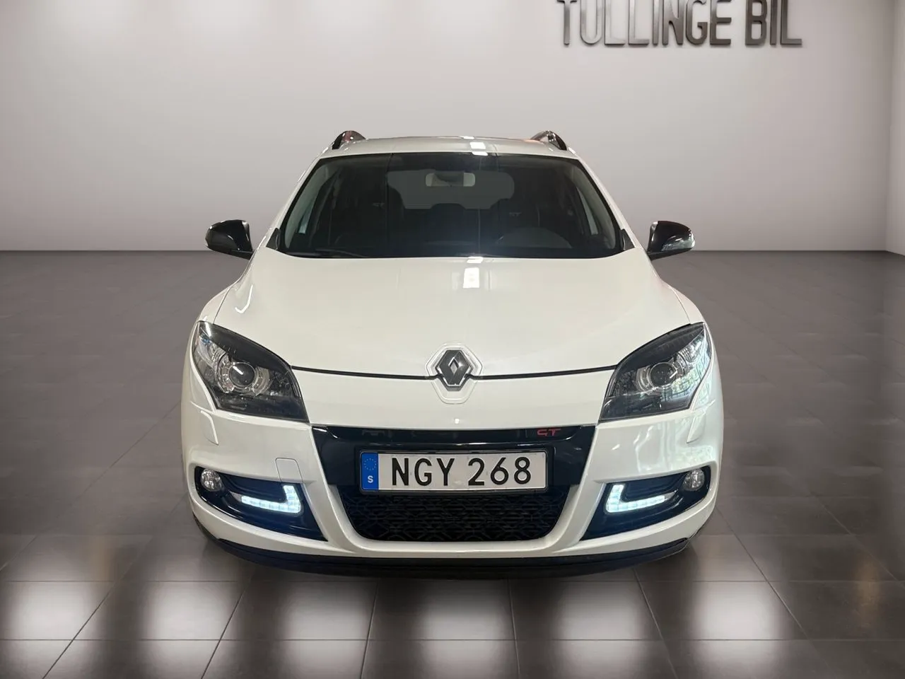 Vehicle image 7