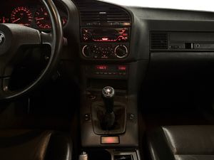 BMW 320 bild 15