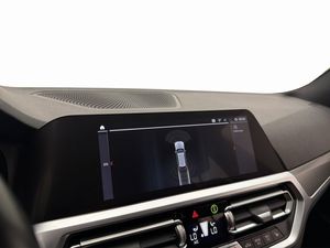 BMW 320 bild 18