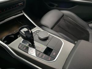 BMW 320 bild 23