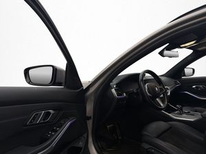 BMW 320 bild 11