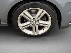 Volkswagen Passat bild 32
