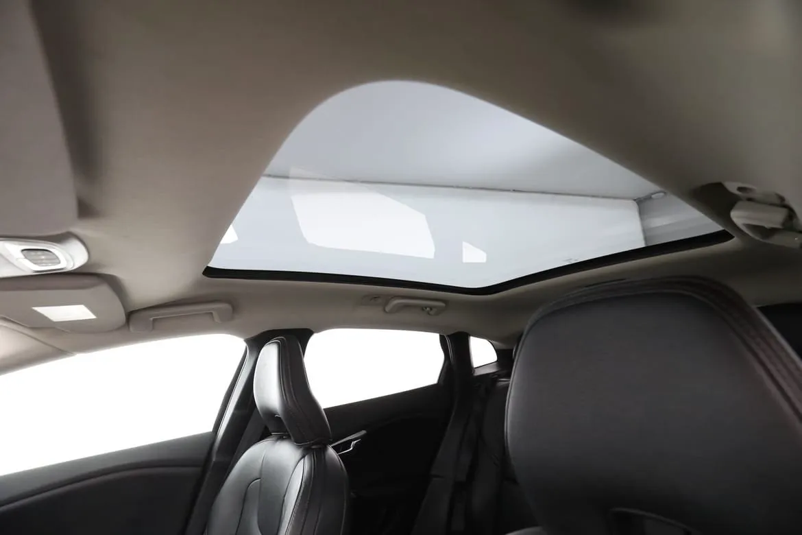 Vehicle image 36