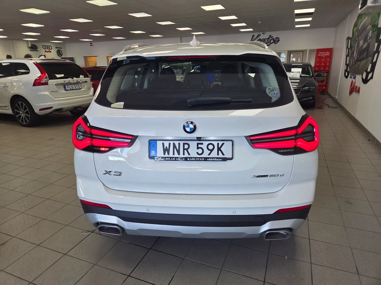 Vehicle image 6
