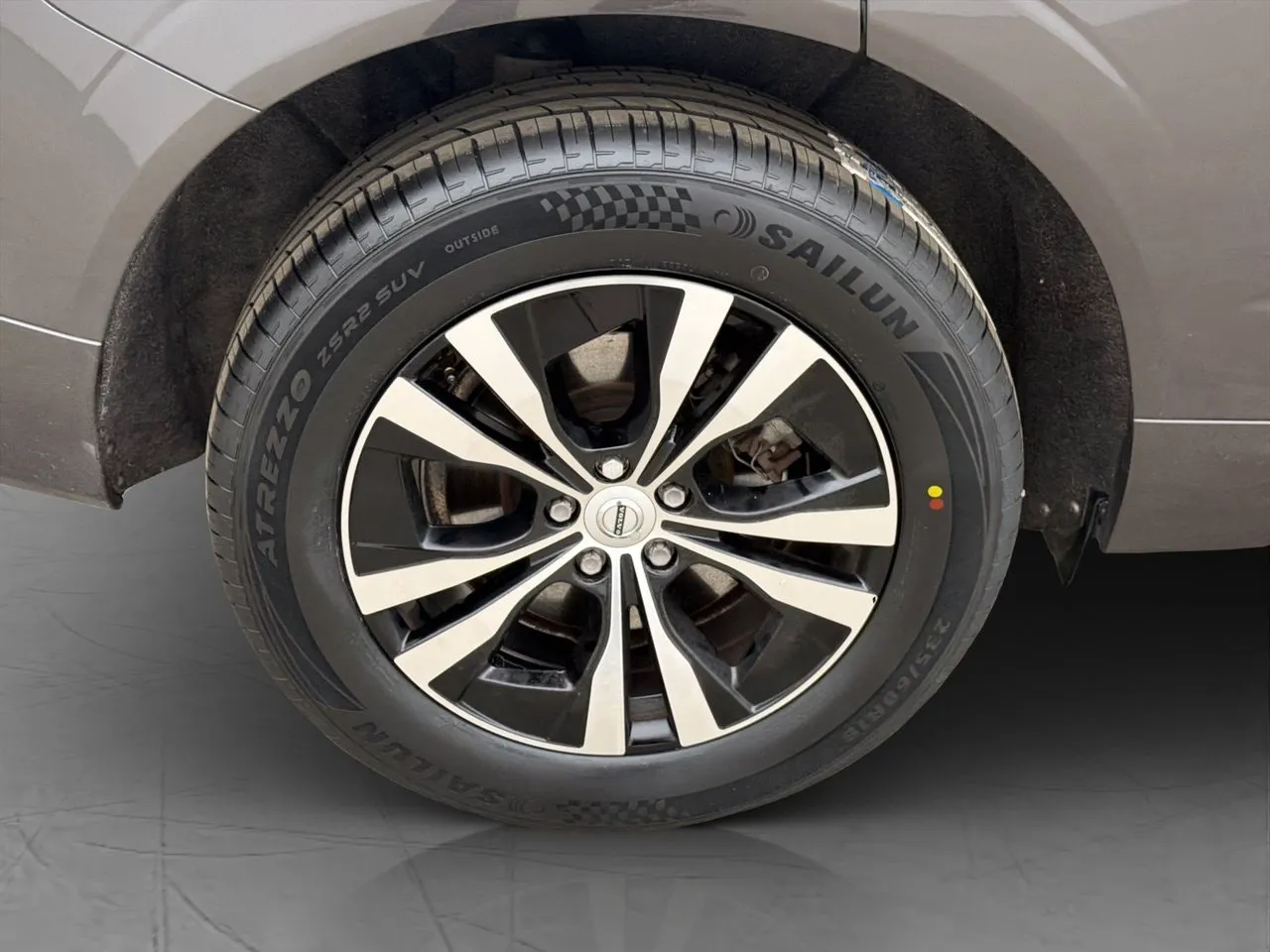 Vehicle image 30