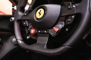 Ferrari F8 bild 15