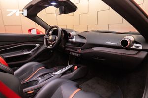 Ferrari F8 bild 12