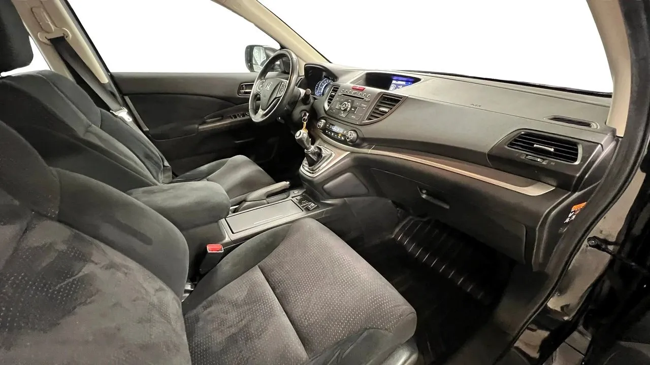 Vehicle image 14