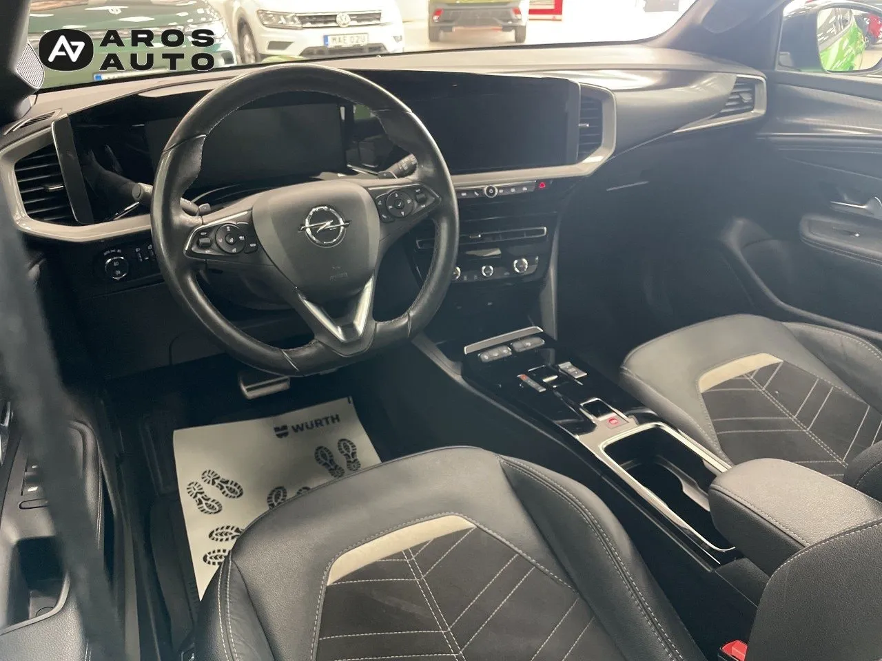 Vehicle image 6