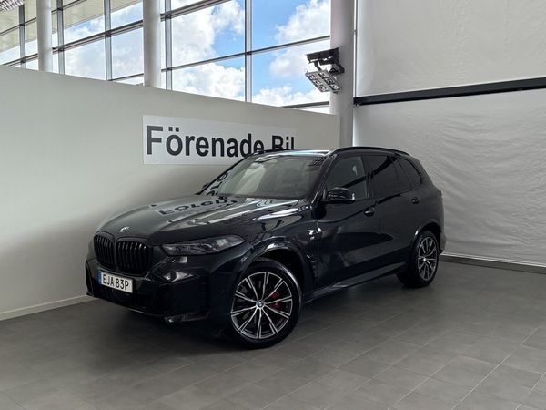 BMW X5 xDrive30d M Sport Pro Drag H/K Värmare KomfortStol - 2025