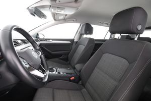 Volkswagen Passat bild 11