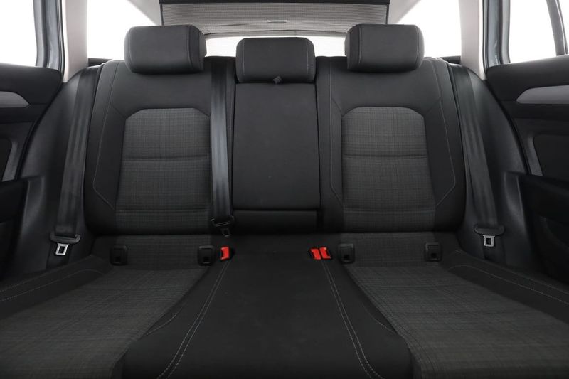 Volkswagen Passat bild 16