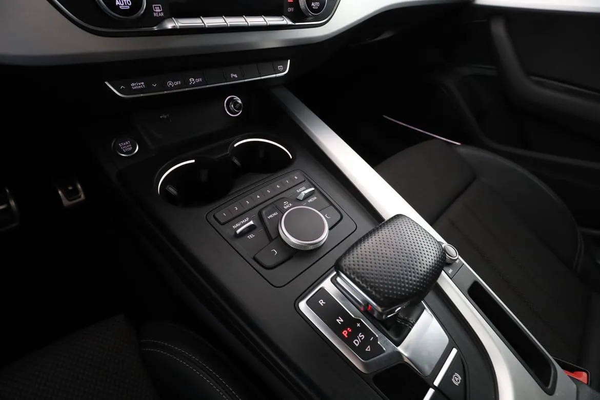 Vehicle image 22