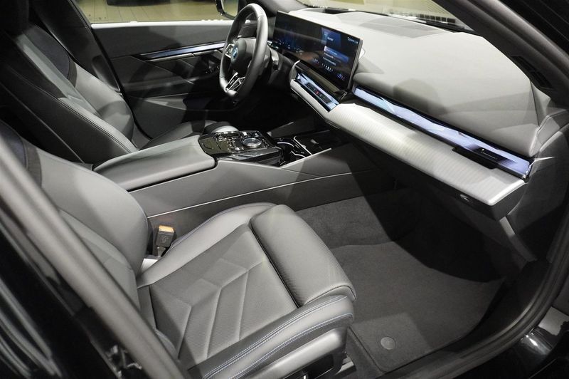 BMW i5 bild 9