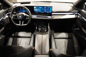 BMW i5 bild 10
