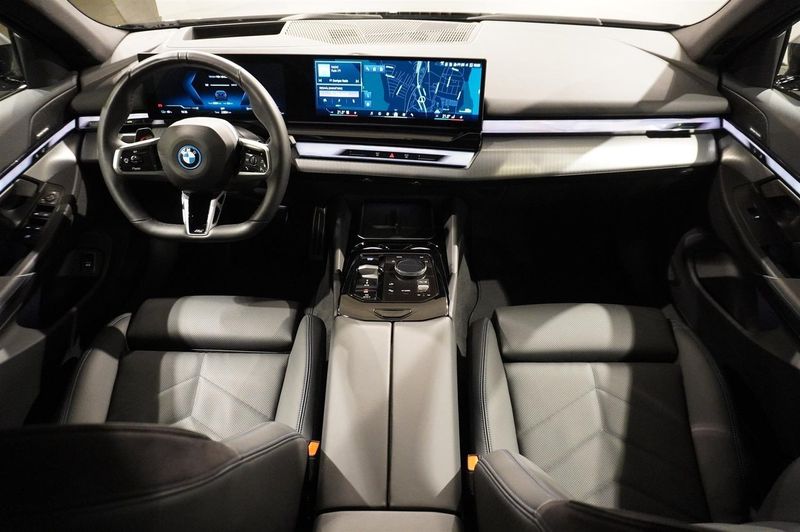 BMW i5 bild 10
