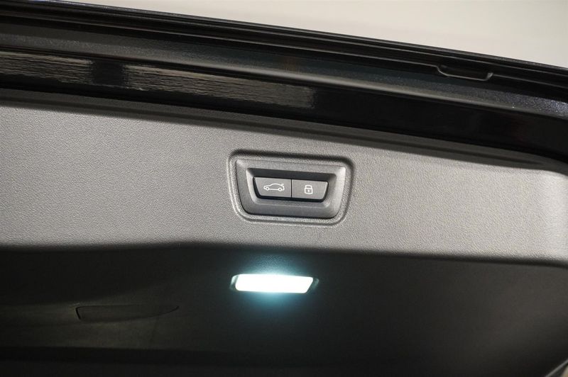 BMW i5 bild 17