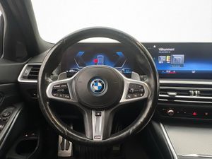 BMW 330 bild 13