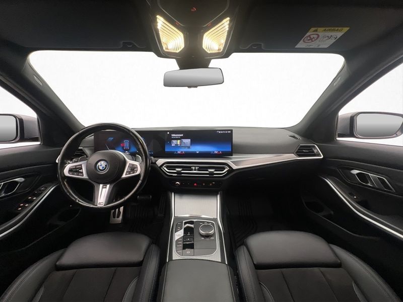 BMW 330 bild 12