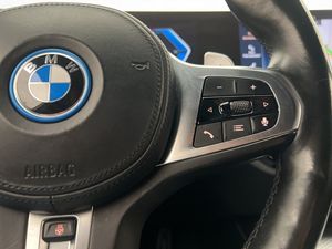 BMW 330 bild 18