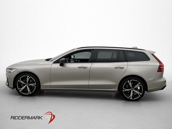 Volvo V60 B4 Ultimate Dark B&W Pano 360° HuD *SE SPEC* - 2024