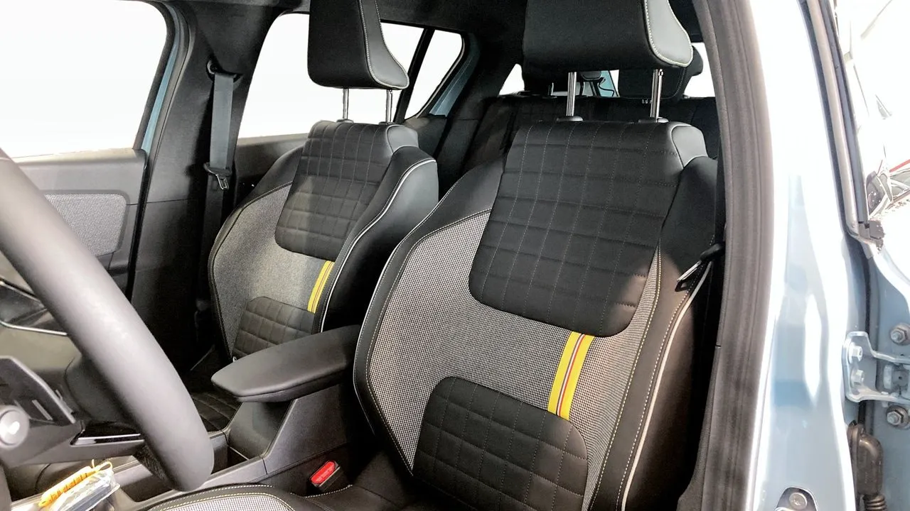 Vehicle image 21